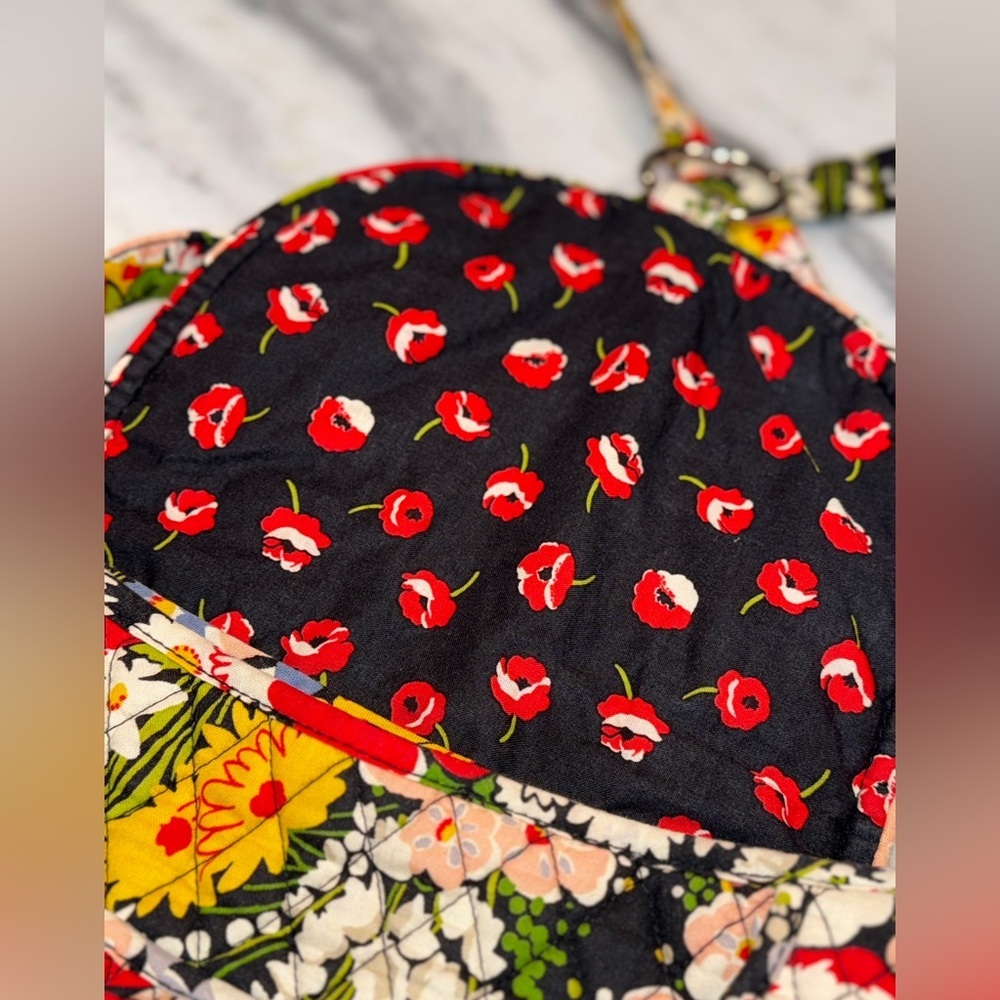 Vera Bradley Crossbody Saddle Up Bag Retired Poppy Fields pattern. - Picture 7 of 10